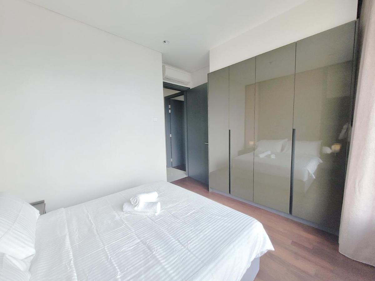 8 Kia Peng By Scape Apartment